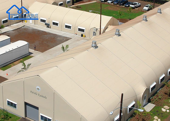 Galvanizli Çelik Çerçeve 6x6m Eğri Çadır Yangın Geciktirici Kapak Dış Mekan Fonksiyonları için Düzene Şekli