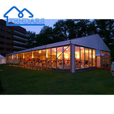 Modern Kolay Yukarı Açık Parti Kayan Çadırlar Suya Dayanıklı UV Dayanıklı Büyük Gölgelik Yapısı